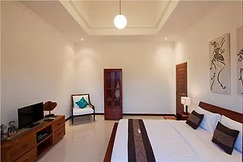 Villa Tropis Dalung  Hotel